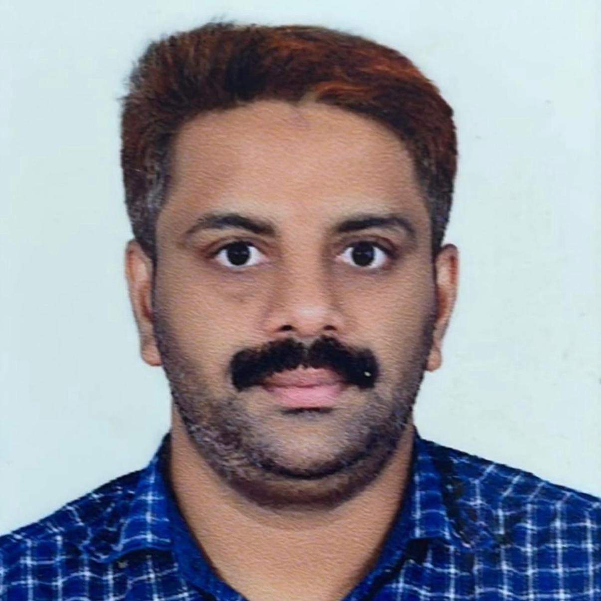 ഷാരിസ് കള്ളിയത്ത്: